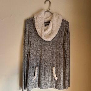 Furry Collared Long Sleeve Pullover